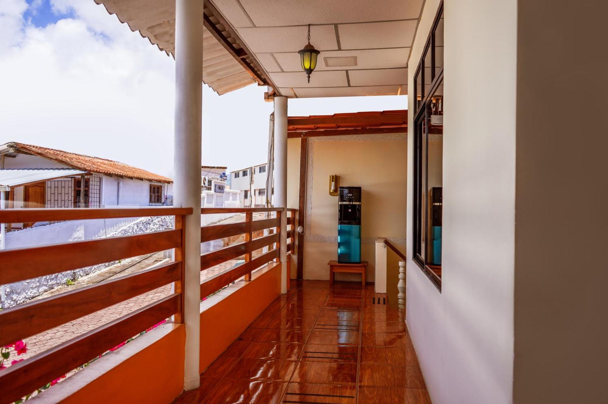 Hospedaje Germania Puerto Ayora (Galapagos Islands) Exterior foto