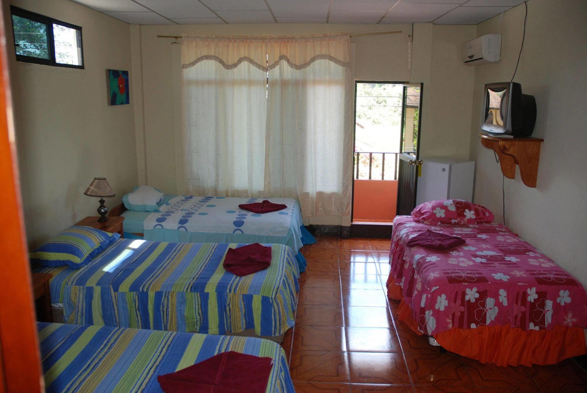 Hospedaje Germania Puerto Ayora (Galapagos Islands) Exterior foto